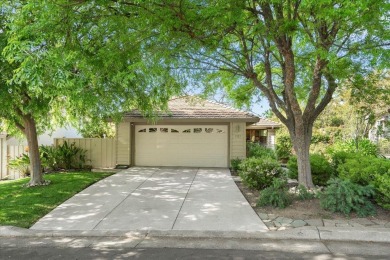 This updated SINGLE-FAMILY HOME located in the Villages Golf & on Villages Golf and Country Club in California - for sale on GolfHomes.com, golf home, golf lot