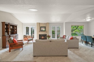 This updated SINGLE-FAMILY HOME located in the Villages Golf & on Villages Golf and Country Club in California - for sale on GolfHomes.com, golf home, golf lot