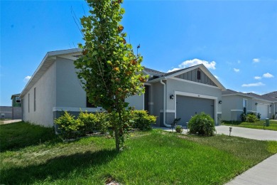 Welcome to your new home at 764 Sarner Pass Wy., Winter Haven on Four Lakes Golf Club in Florida - for sale on GolfHomes.com, golf home, golf lot