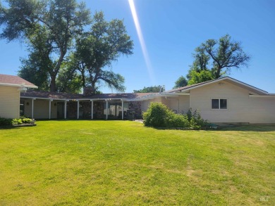Whether you're an avid golfer or simply appreciate the serene on Quail Ridge Golf Course in Washington - for sale on GolfHomes.com, golf home, golf lot