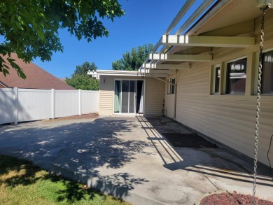 Whether you're an avid golfer or simply appreciate the serene on Quail Ridge Golf Course in Washington - for sale on GolfHomes.com, golf home, golf lot