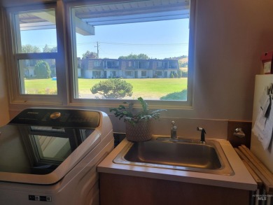 Whether you're an avid golfer or simply appreciate the serene on Quail Ridge Golf Course in Washington - for sale on GolfHomes.com, golf home, golf lot