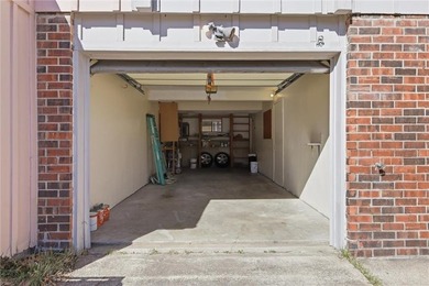 Charming Updated Townhouse in Peaceful Golf Course Community on River Oaks Golf Course in Missouri - for sale on GolfHomes.com, golf home, golf lot