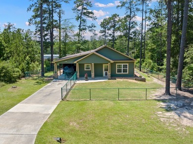 Charming Lake Retreat in Rayburn Country!  Welcome to 182 Post on Rayburn Country Club in Texas - for sale on GolfHomes.com, golf home, golf lot