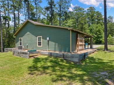 Charming Lake Retreat in Rayburn Country!  Welcome to 182 Post on Rayburn Country Club in Texas - for sale on GolfHomes.com, golf home, golf lot