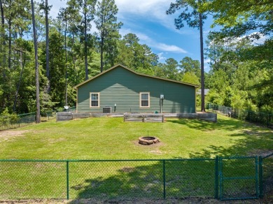 Charming Lake Retreat in Rayburn Country!  Welcome to 182 Post on Rayburn Country Club in Texas - for sale on GolfHomes.com, golf home, golf lot