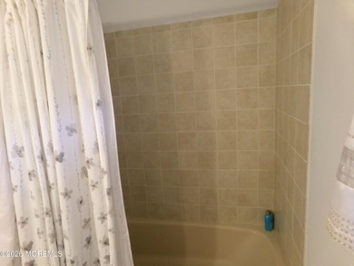 Popular Baronet model in need of a new owner. This nicely on Greenbriar Woodlands in New Jersey - for sale on GolfHomes.com, golf home, golf lot