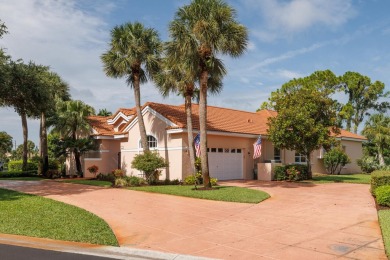 3/3/2 CBS Charming Courtyard Home with pool. Lakefront home is on Lost Lake Golf Club in Florida - for sale on GolfHomes.com, golf home, golf lot
