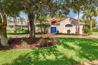 3/3/2 CBS Charming Courtyard Home with pool. Lakefront home is on Lost Lake Golf Club in Florida - for sale on GolfHomes.com, golf home, golf lot