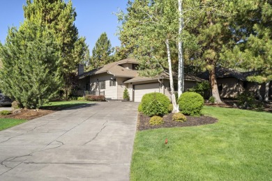 Beautifully maintained 3BR/3BA home in the coveted River's Edge on Rivers Edge Golf Resort in Oregon - for sale on GolfHomes.com, golf home, golf lot