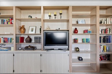 This well-maintained 3rd-floor condo in gated community features on On Top Of The World Golf Course in Florida - for sale on GolfHomes.com, golf home, golf lot