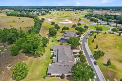 WELCOME HOME! This beautifully maintained 3 BEDROOM, 2 FULL BATH on Eagle Dunes Golf Club in Florida - for sale on GolfHomes.com, golf home, golf lot