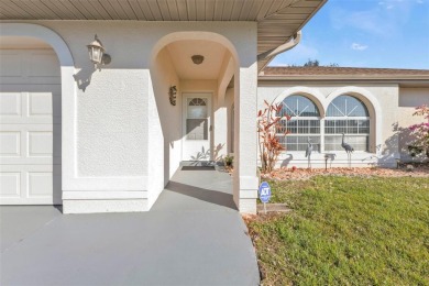 SELLER OFFERING FURNISHED OR UNFURNISHED 3 Bedroom, 2 Bathroom on Deep Creek Golf Club in Florida - for sale on GolfHomes.com, golf home, golf lot