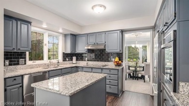 Rare 3 bedroom, 2 bath ranch condo in the Oak Pointe community on Oak Pointe Country Club in Michigan - for sale on GolfHomes.com, golf home, golf lot