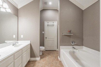 Quaint home in Fort Worth with No HOA! Walk in to an open on WaterChase Golf Club in Texas - for sale on GolfHomes.com, golf home, golf lot