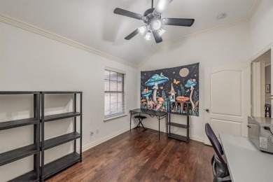 Quaint home in Fort Worth with No HOA! Walk in to an open on WaterChase Golf Club in Texas - for sale on GolfHomes.com, golf home, golf lot