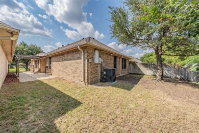 Quaint home in Fort Worth with No HOA! Walk in to an open on WaterChase Golf Club in Texas - for sale on GolfHomes.com, golf home, golf lot