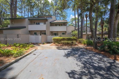 Fully furnished, beautifully finished, and positioned in one of on Harbour Town Golf Links in South Carolina - for sale on GolfHomes.com, golf home, golf lot