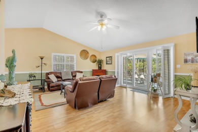 Cozy 3 bedroom / 2 full bath single story home  nestled in an on Heron Point Golf Club in South Carolina - for sale on GolfHomes.com, golf home, golf lot