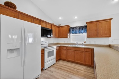 FABULOUS, TURNKEY, BLOCK and STUCCO 3/2 Anaheim Courtyard Villa on Pennbrooke Fairways in Florida - for sale on GolfHomes.com, golf home, golf lot