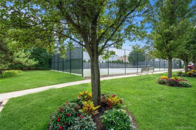 WELCOME To Your Move In Ready Almost New Townhome In Stratford on Bethpage State Park Golf Course - Black in New York - for sale on GolfHomes.com, golf home, golf lot