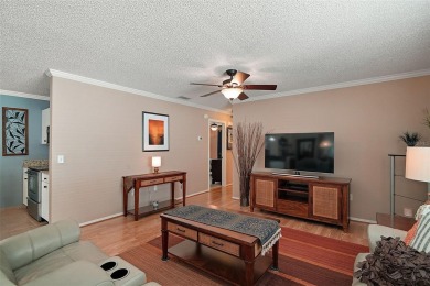 METICULOUSLY-MAINTAINED, TURNKEY 2/2 Cabot Cove Patio Villa with on El Diablo Executive Golf Course in Florida - for sale on GolfHomes.com, golf home, golf lot