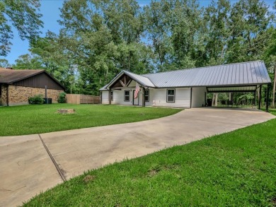 Charming Move-In Ready Home in the Heart of Diboll! on Neches Pines Golf Course in Texas - for sale on GolfHomes.com, golf home, golf lot