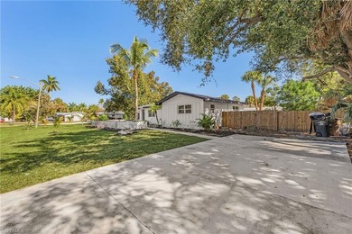 This Stunning McGregor Home is now FOR SALE! Nestled in the on Fort Myers Country Club in Florida - for sale on GolfHomes.com, golf home, golf lot