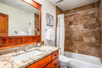 Welcome to the one-of-a-kind Villa Vista Lodge in on Sierra Star Golf Course in California - for sale on GolfHomes.com, golf home, golf lot