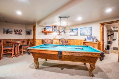 Welcome to the one-of-a-kind Villa Vista Lodge in on Sierra Star Golf Course in California - for sale on GolfHomes.com, golf home, golf lot