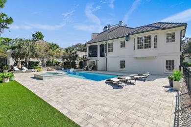 New roof! This home has 6 bedroom with 6 bathrooms plus an on Regatta Bay Golf and Country Club in Florida - for sale on GolfHomes.com, golf home, golf lot