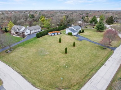 Simply stunning is this breathtaking four-bedroom, two and a on Chapel Hill Country Club in Illinois - for sale on GolfHomes.com, golf home, golf lot