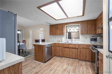 This impeccably maintained 2-bedroom, 2-bath, 2-car garage home on Inverness Golf and Country Club in Florida - for sale on GolfHomes.com, golf home, golf lot