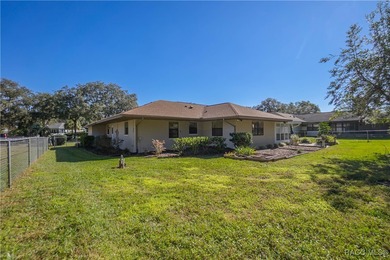 This impeccably maintained 2-bedroom, 2-bath, 2-car garage home on Inverness Golf and Country Club in Florida - for sale on GolfHomes.com, golf home, golf lot