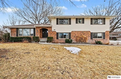 Lori Ringle, M: , loriringle,   - Rare opportunity on the 16th on Oak Hills Country Club in Nebraska - for sale on GolfHomes.com, golf home, golf lot