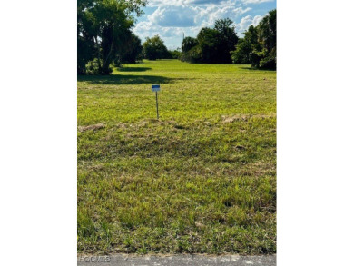 Gorgeous, GOLF CART friendly, Western exposure, cul-de-sac Lot on Burnt Store Golf Club in Florida - for sale on GolfHomes.com, golf home, golf lot