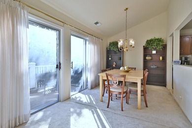 Beautiful, move in condition condominium in popular Rob Roy on Rob Roy Golf Club in Illinois - for sale on GolfHomes.com, golf home, golf lot