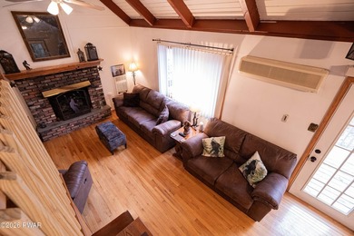 Welcome to your Pocono retreat! This spacious yet cozy on The Hideout Golf in Pennsylvania - for sale on GolfHomes.com, golf home, golf lot