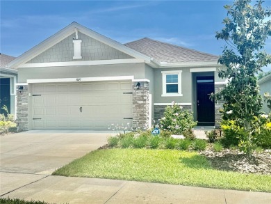 Price reduced! Welcome to this charming 3-bedroom, 2-bath Astor on Yankee Clipper Executive Golf Course in Florida - for sale on GolfHomes.com, golf home, golf lot
