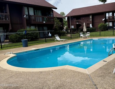 GREAT PRICE!! Very nice 1 bedroom condo in Molokai Village. Just on Diamondhead Country Club in Mississippi - for sale on GolfHomes.com, golf home, golf lot