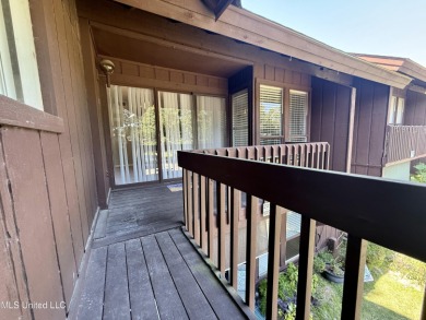 GREAT PRICE!! Very nice 1 bedroom condo in Molokai Village. Just on Diamondhead Country Club in Mississippi - for sale on GolfHomes.com, golf home, golf lot