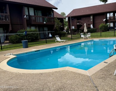 GREAT PRICE!! Very nice 1 bedroom condo in Molokai Village. Just on Diamondhead Country Club in Mississippi - for sale on GolfHomes.com, golf home, golf lot
