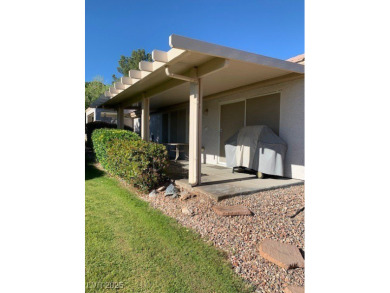 This charming home is a 2 bed 2 bath townhouse in age restricted on Desert Willow Golf Course in Nevada - for sale on GolfHomes.com, golf home, golf lot