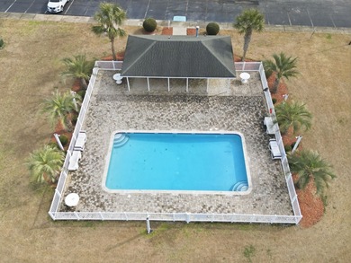 Welcome to this beautiful and spacious 3-bedroom, 2-bath on Palmetto Greens Golf and Country Club in South Carolina - for sale on GolfHomes.com, golf home, golf lot