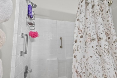 Welcome to this beautiful and spacious 3-bedroom, 2-bath on Palmetto Greens Golf and Country Club in South Carolina - for sale on GolfHomes.com, golf home, golf lot