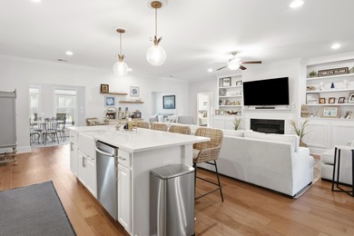 Welcome to 14 Great Egret Court, an exceptional residence on Pawleys Plantation Golf and Country Club in South Carolina - for sale on GolfHomes.com, golf home, golf lot