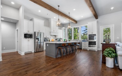 Beautiful Carriage built home under 3 years old with a beautiful on Isabella Golf Course  in Arkansas - for sale on GolfHomes.com, golf home, golf lot