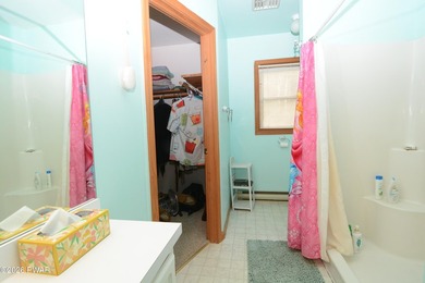 BEAUTIFUL CUSTOM-BUILT LAKE WALLENPAUPACK RANCH! ONE LEVEL on Paupack Hills Golf and Country Club in Pennsylvania - for sale on GolfHomes.com, golf home, golf lot