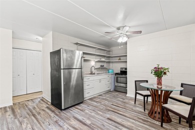 Are you looking for a cozy 2-bedroom/1-bathroom/1-parking condo on Mililani Golf Club in Hawaii - for sale on GolfHomes.com, golf home, golf lot