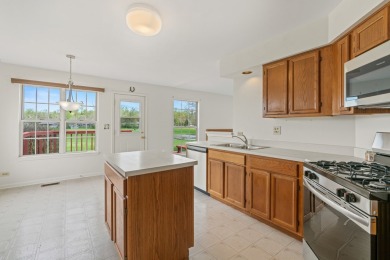 This is the perfect ranch in the perfect location that you've on Streamwood Oaks Golf Club in Illinois - for sale on GolfHomes.com, golf home, golf lot